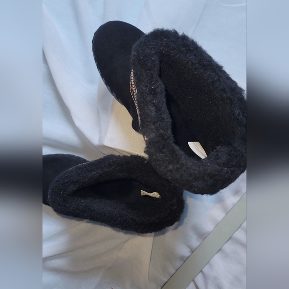 Women's Muk Luks Bootie Slippers Size 6.5 - Picture 2 of 5